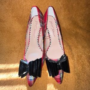 Betsy Johnson, plaid, bow, 1.5” heel, never worn